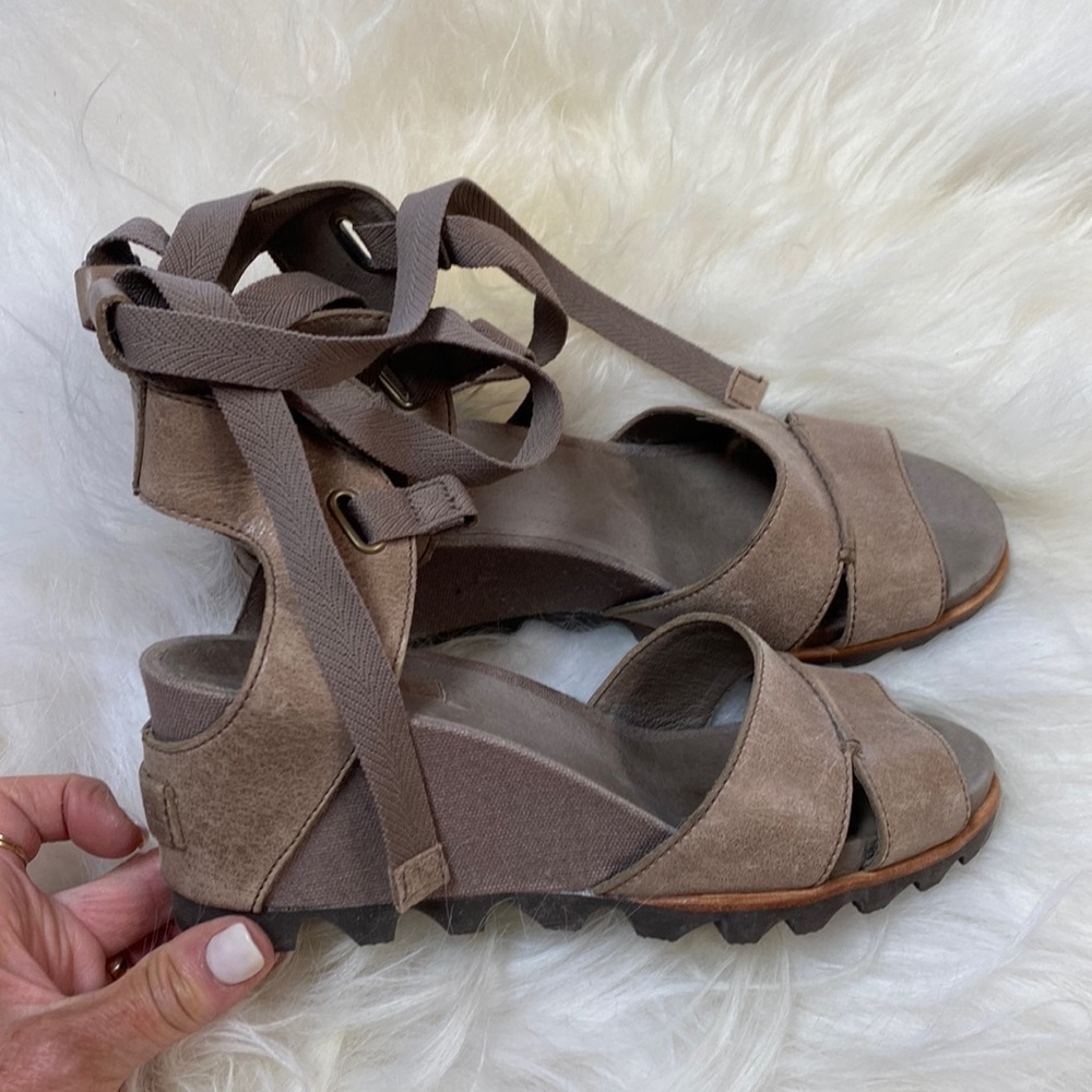 Sorel wedge sandals